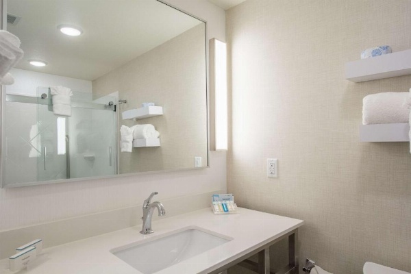 Hilton Garden Inn Salina image 23